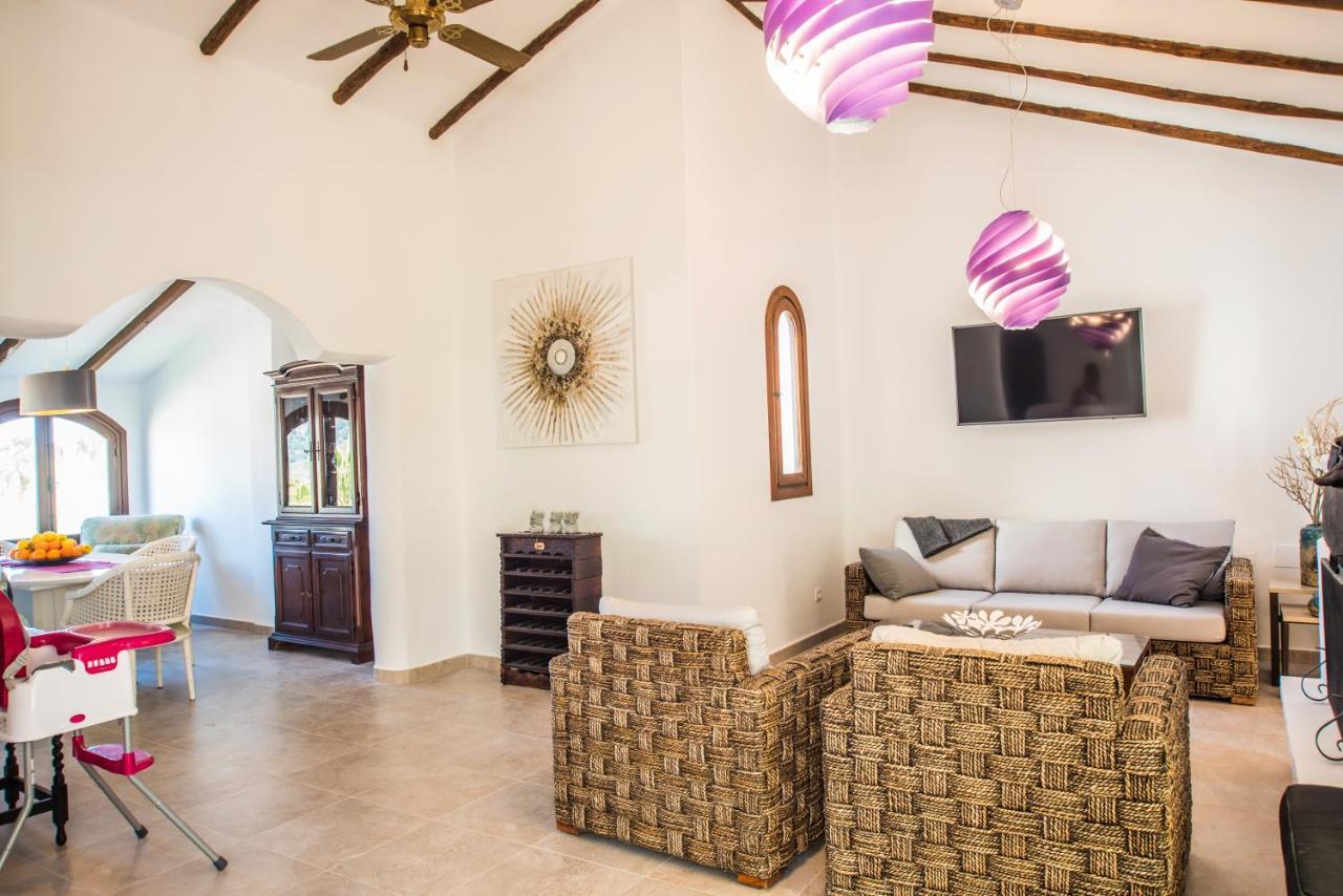 Luxurioese Und Grossraeumige Villa Mit Community Pool, Sicht Auf Das Mittelmeer Sowie Dem Mar Menor, La Manga Club Atamaria ภายนอก รูปภาพ